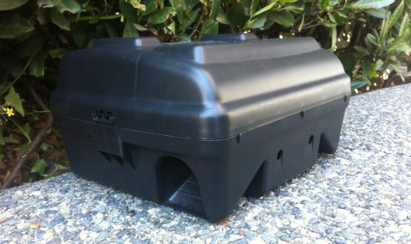 black box for rodent poison glue board traps